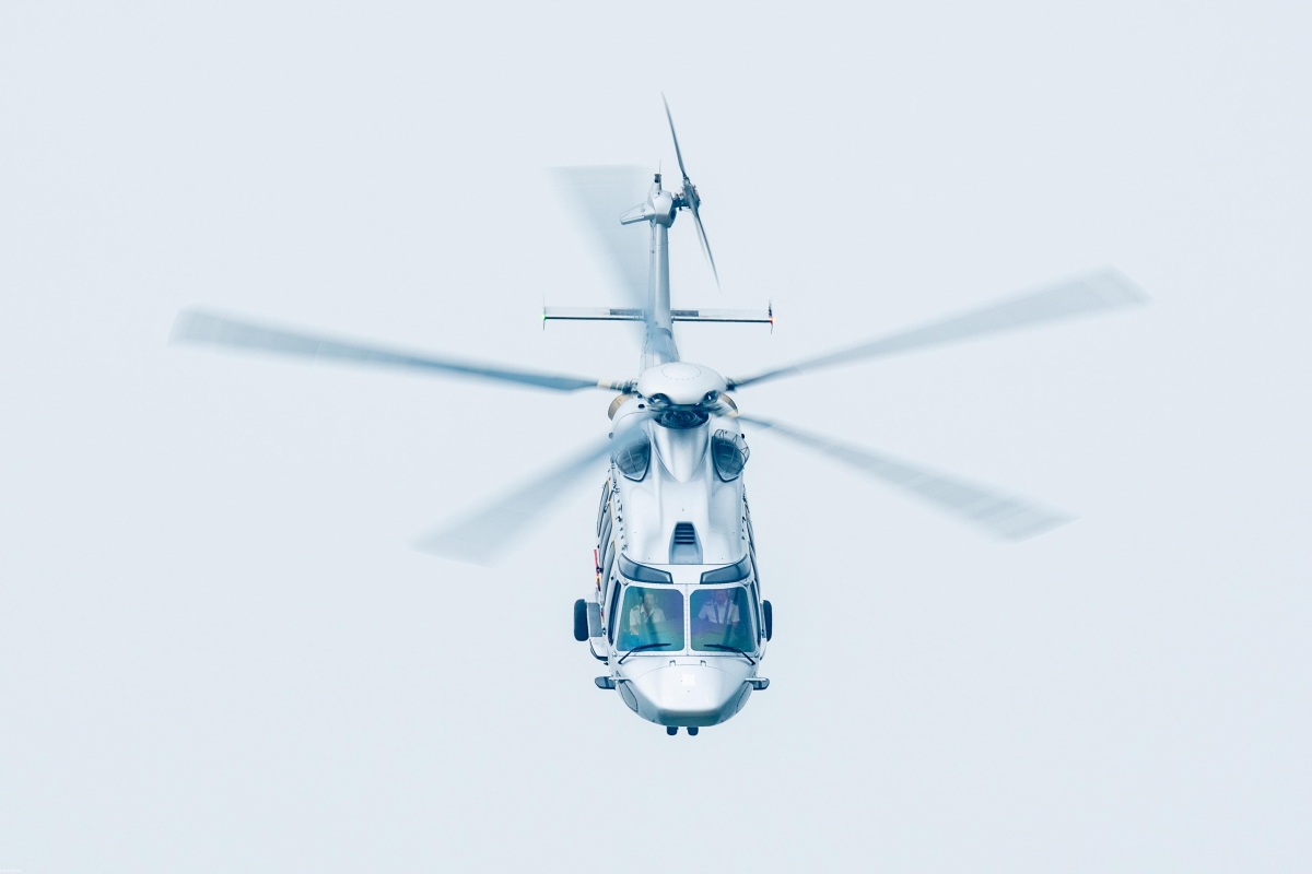 AC352进行飞行预演 摄影：岳书华-1